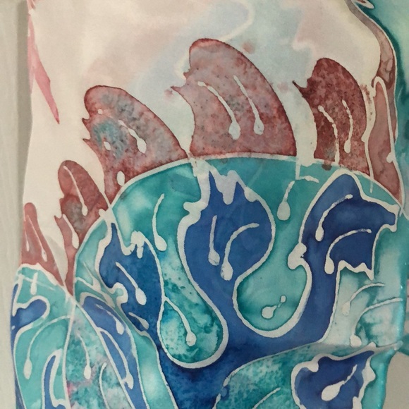 VTG  Custom-printed  and  hand-rolled 100% Silk Gorgeous Oblong Scarf - Picture 9 of 16